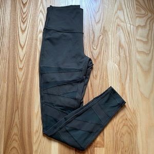 Lululemon Olive Green Mesh WUP hi rise